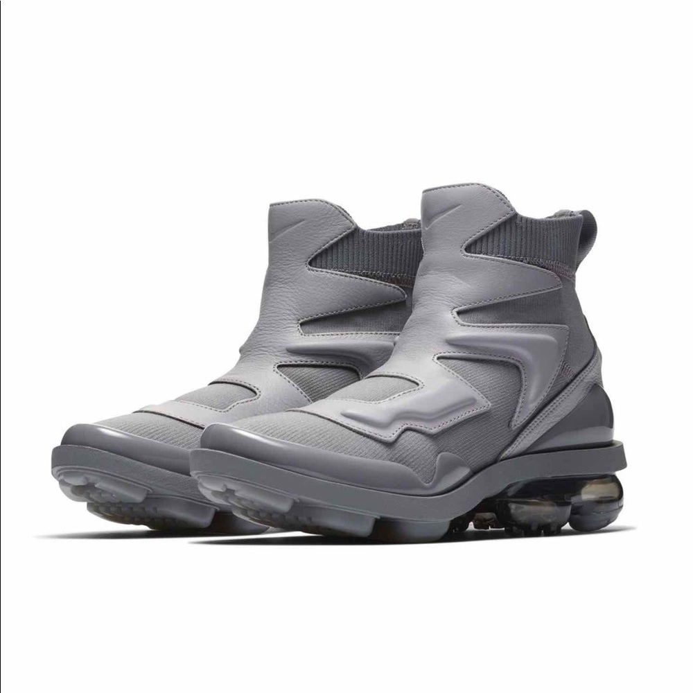 NEW Nike Vapormax Light II - Size 7